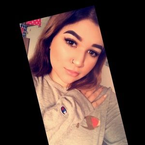 Meet your Posher, Isabel